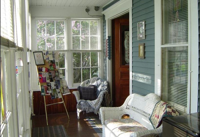 The Colonel S In Bed And Breakfast | Fredericton | New Brunswick | Canada 5