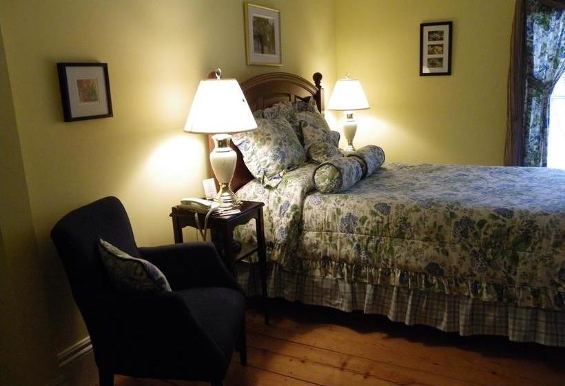 The Colonel S In Bed And Breakfast | Fredericton | New Brunswick | Canada 9