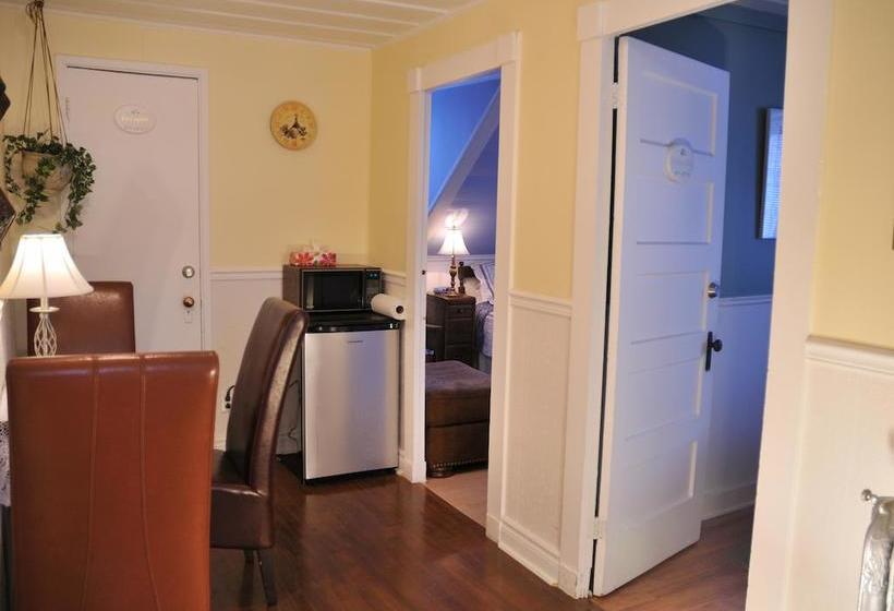 Bed and Breakfast Auberge Racine | Saguenay | Quebec | Canada 12