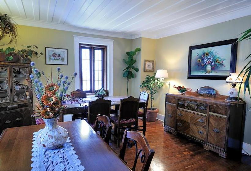 Bed and Breakfast Auberge Racine | Saguenay | Quebec | Canada 14