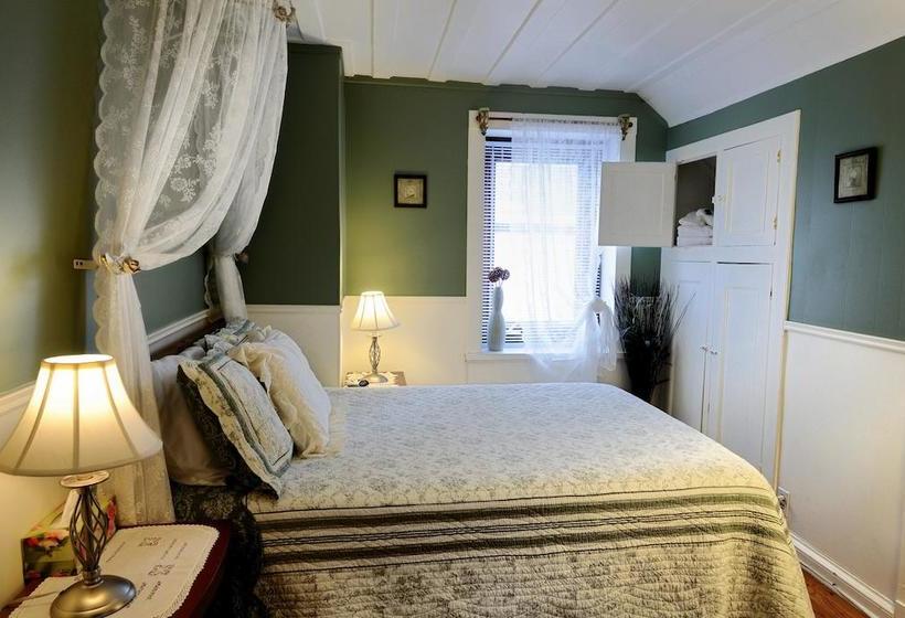 Bed and Breakfast Auberge Racine | Saguenay | Quebec | Canada 9