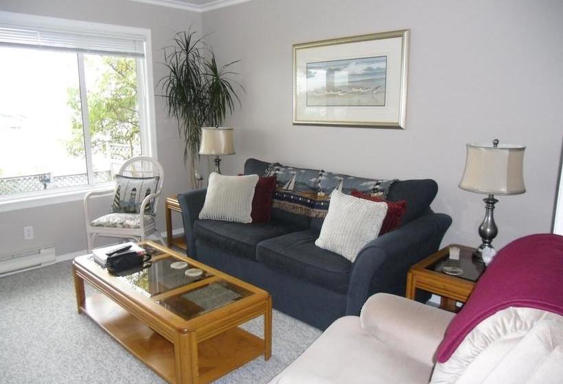 Hammond Bay Oceanside B&b | Nanaimo | British Columbia | Canada 5