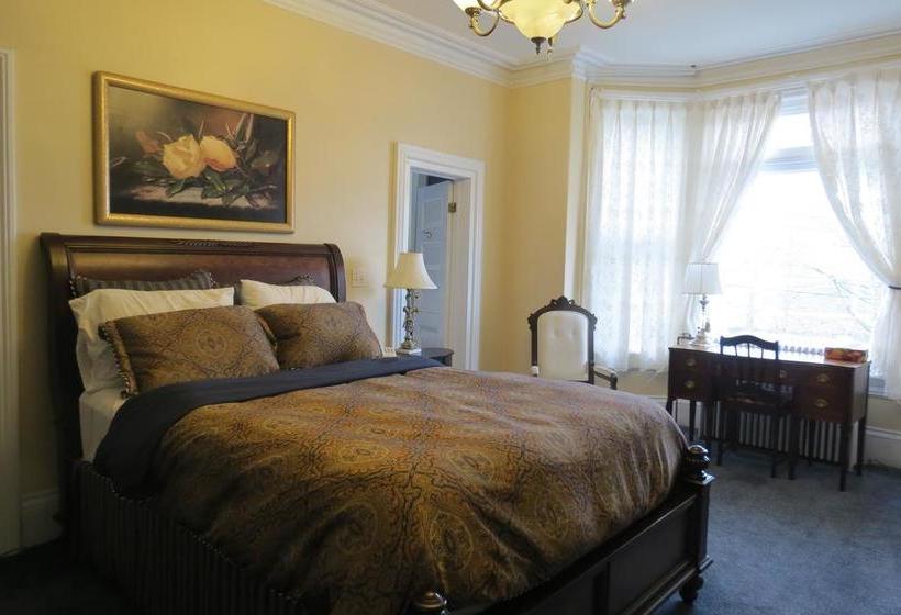 Bed and Breakfast The Roses Heritage Inn | St. John'S | Newfoundland and Labrador | Canada 11