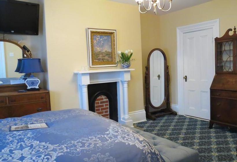 Bed and Breakfast The Roses Heritage Inn | St. John'S | Newfoundland and Labrador | Canada 2