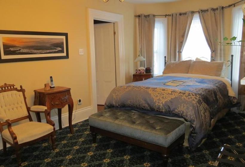 Bed and Breakfast The Roses Heritage Inn | St. John'S | Newfoundland and Labrador | Canada 4