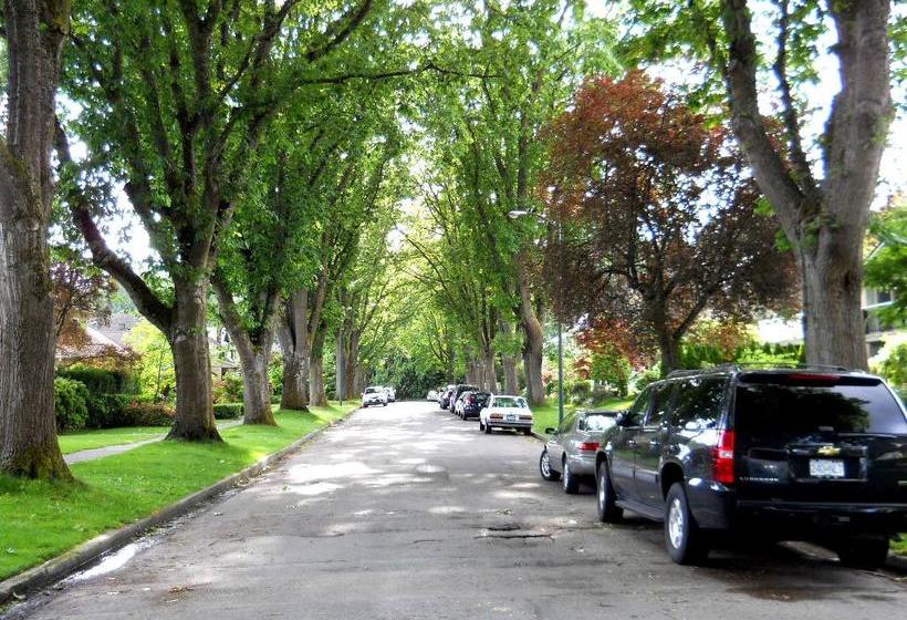 Vancouver Dunbar Bed And Breakfast | Vancouver | British Columbia | Canada 14