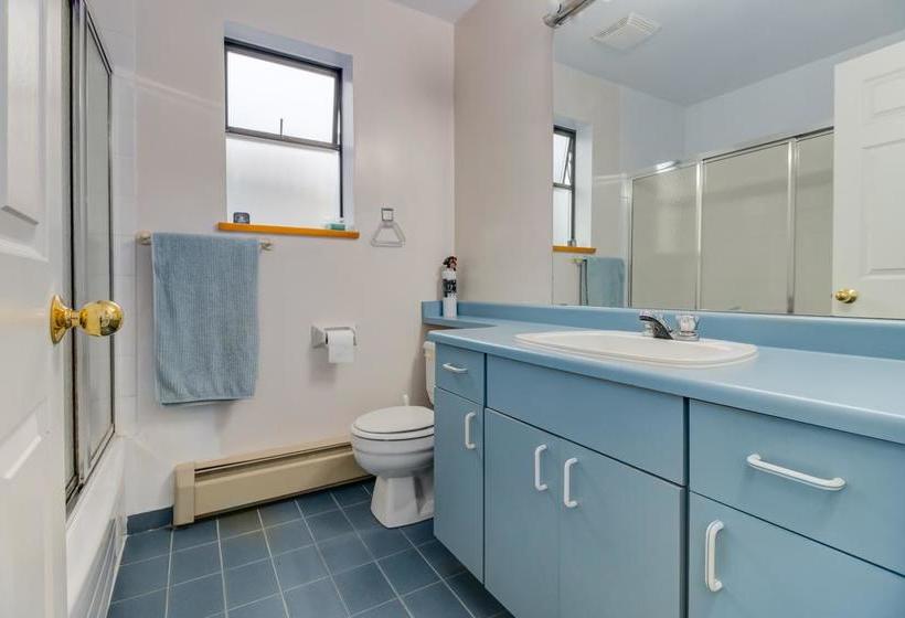 Vancouver Dunbar Bed And Breakfast | Vancouver | British Columbia | Canada 2