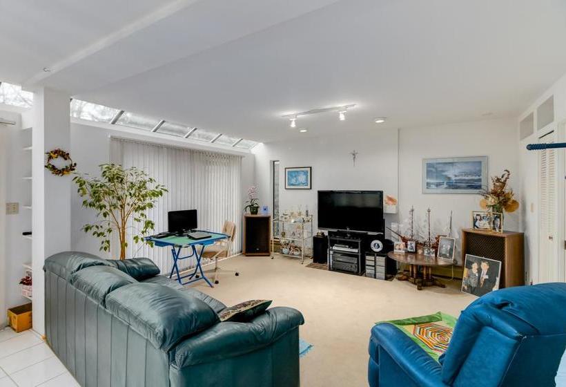 Vancouver Dunbar Bed And Breakfast | Vancouver | British Columbia | Canada 7