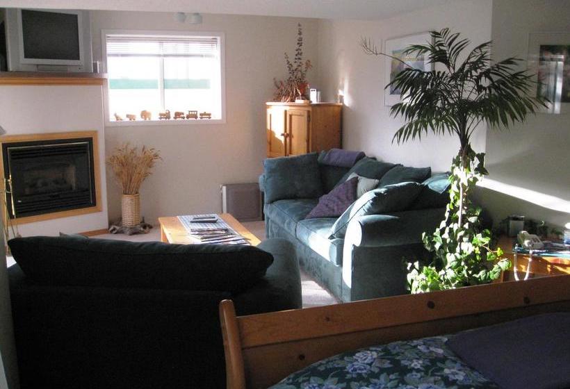 Avens Renaissance B&b | Canmore | Alberta | Canada 9