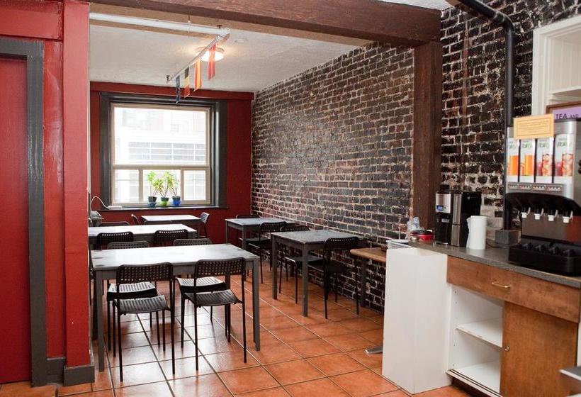 Hostel Hi Vancouver Central | Vancouver | British Columbia | Canada 18