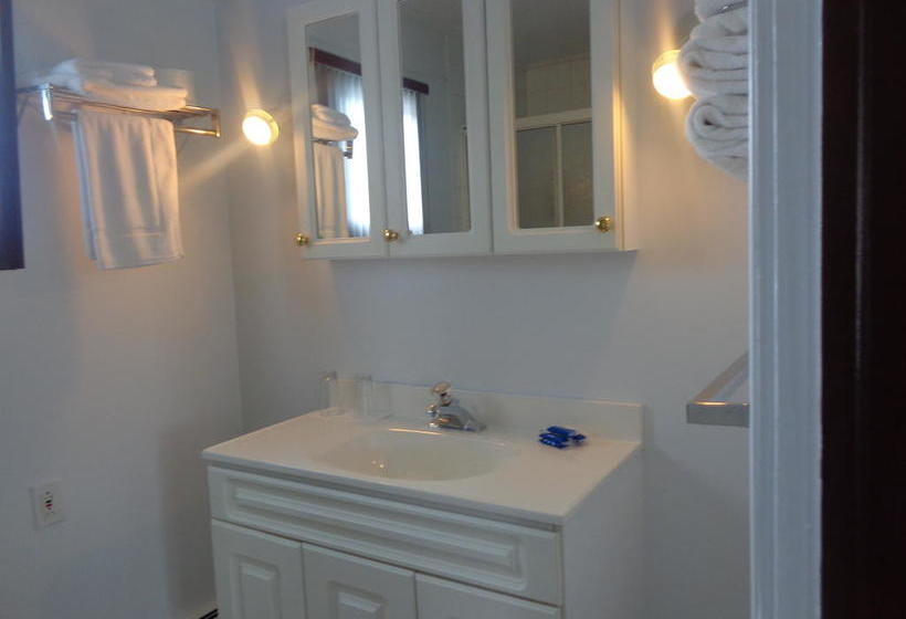 Happy Motel | Edmundston | New Brunswick | Canada 3