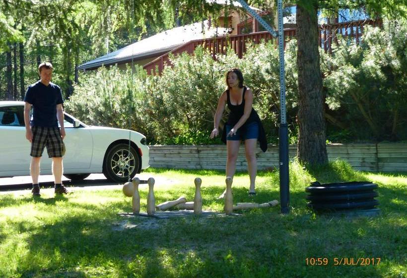 End Of The Road Bed And Breakfast | Cranbrook | British Columbia | Canada 6