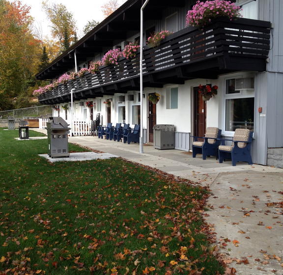 Lakeview Motel | Haliburton | Ontario | Canada 20