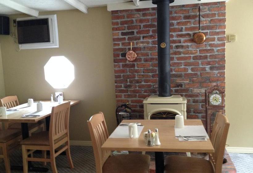 Lakeview Motel | Haliburton | Ontario | Canada 4