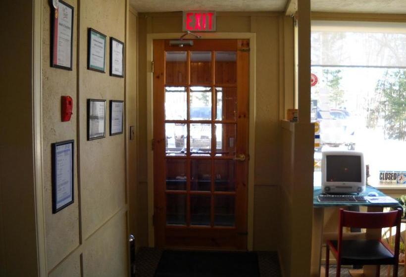 Lakeview Motel | Haliburton | Ontario | Canada 8