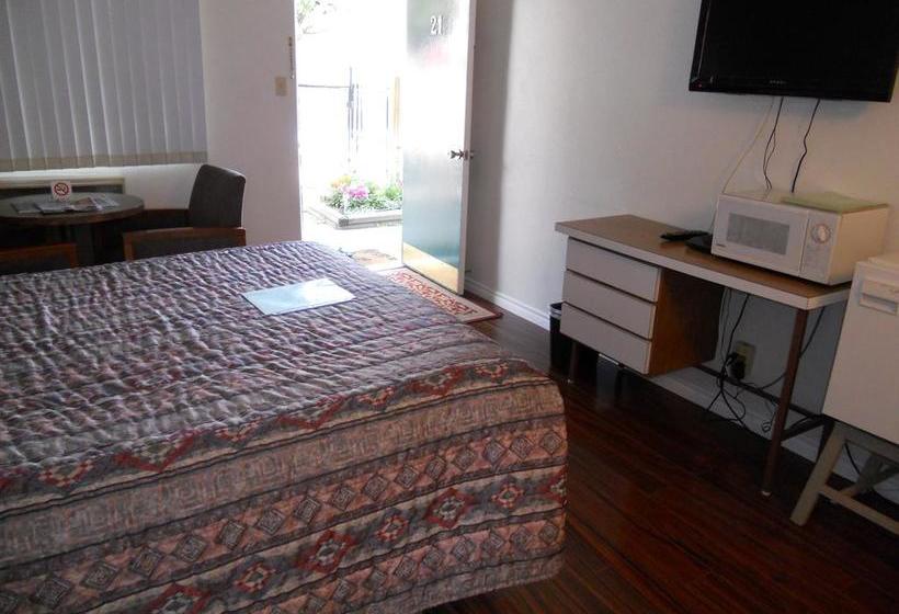 Motel Lazy Bear Lodge | Cranbrook | British Columbia | Canada 12