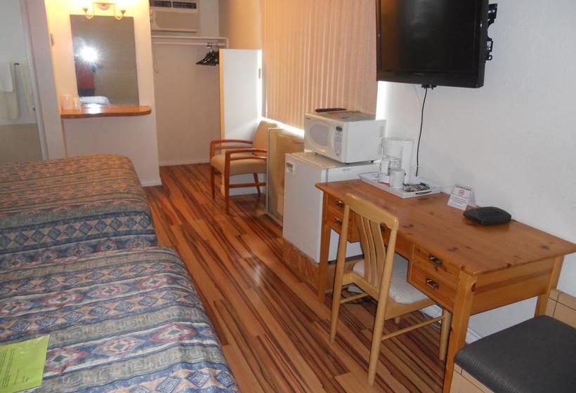 Motel Lazy Bear Lodge | Cranbrook | British Columbia | Canada 19