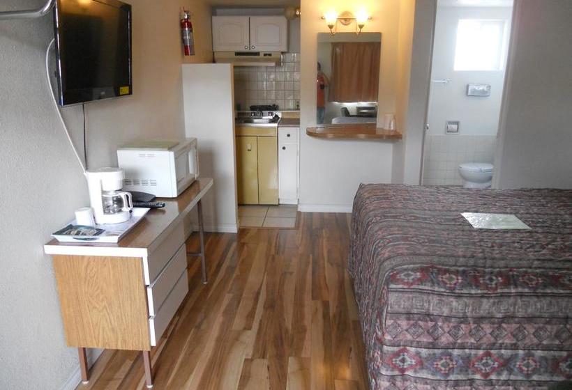 Motel Lazy Bear Lodge | Cranbrook | British Columbia | Canada 20