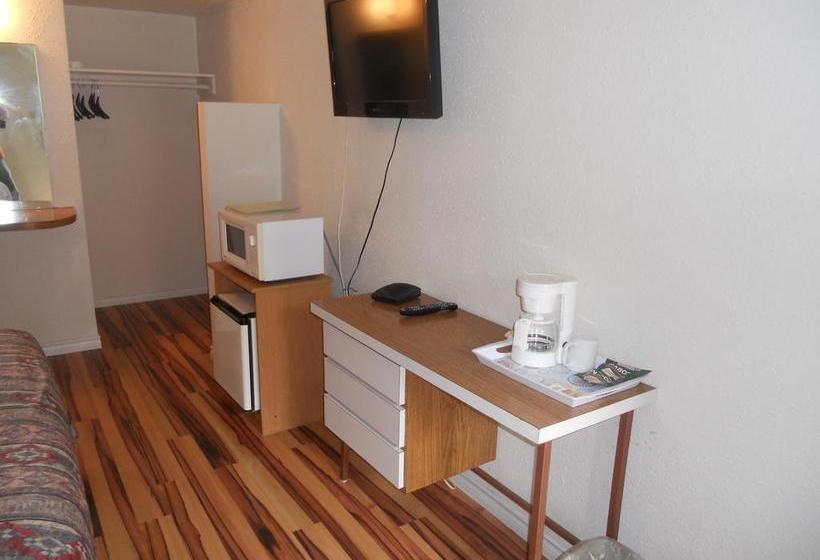 Motel Lazy Bear Lodge | Cranbrook | British Columbia | Canada 8