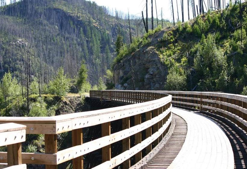 Quails Quest Bed & Breakfast | West Kelowna | British Columbia | Canada 11