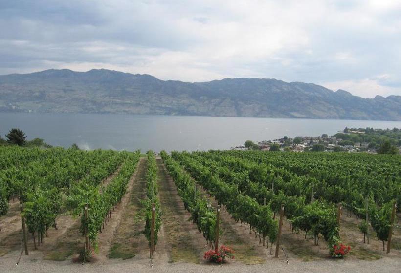 Quails Quest Bed & Breakfast | West Kelowna | British Columbia | Canada 9