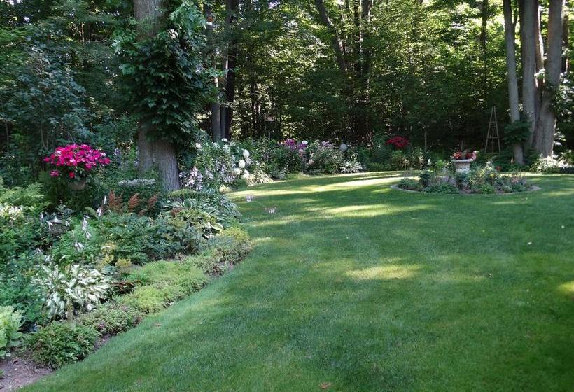 Tranquil Moments Bed & Breakfast | Delhi | Ontario | Canada 5