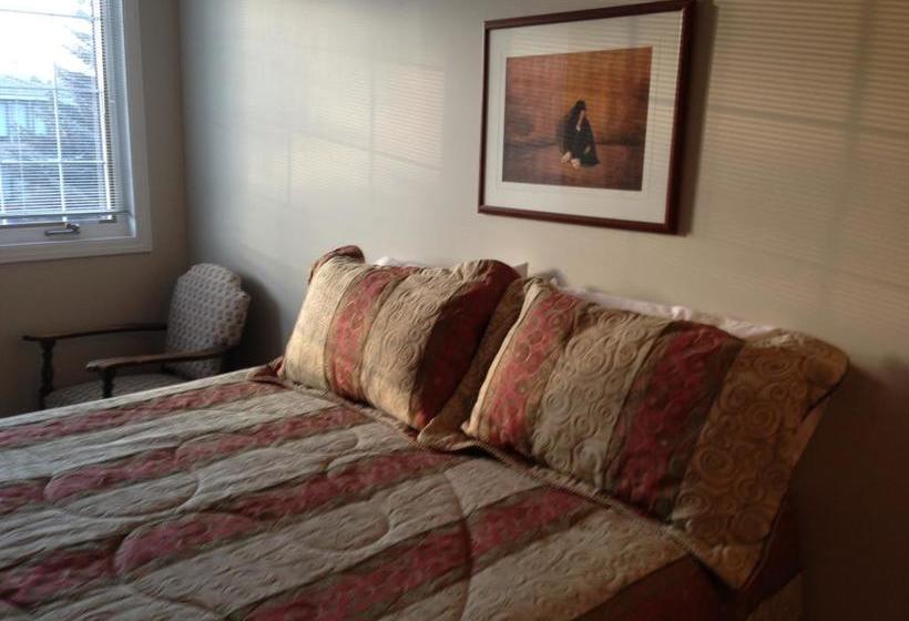 B&b On Signal Hill | Calgary | Alberta | Canada 4