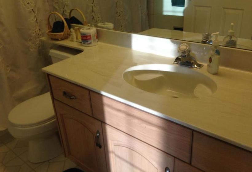 B&b On Signal Hill | Calgary | Alberta | Canada 6