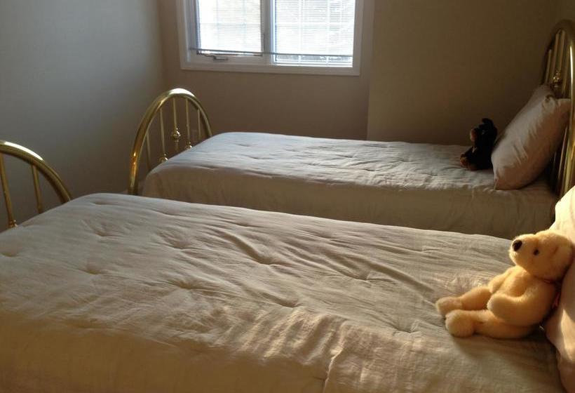 B&b On Signal Hill | Calgary | Alberta | Canada 7