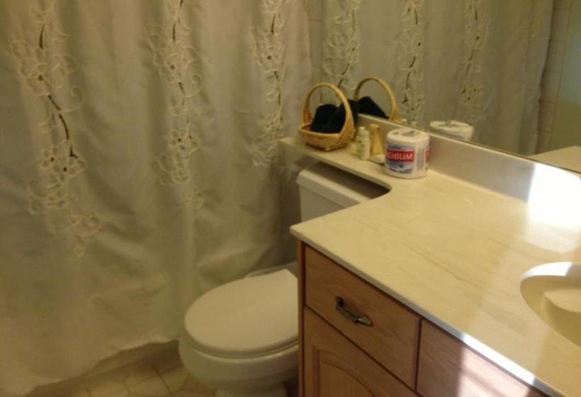 B&b On Signal Hill | Calgary | Alberta | Canada 8