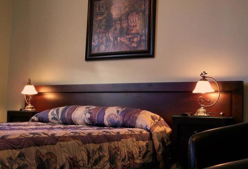 Hotel Auberge Centre Ville | Saguenay | Quebec | Canada 13