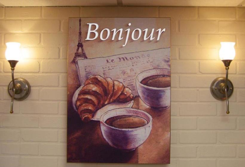 Hotel Auberge Centre Ville | Saguenay | Quebec | Canada 14