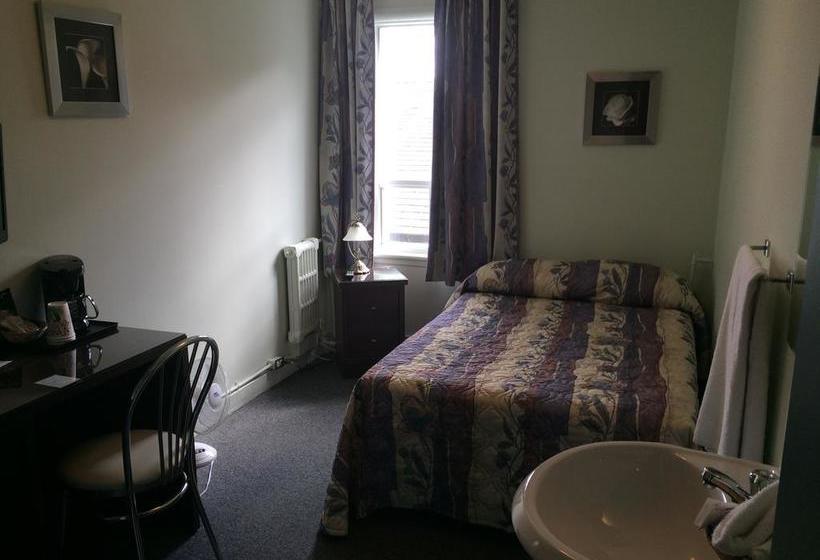 Hotel Auberge Centre Ville | Saguenay | Quebec | Canada 16