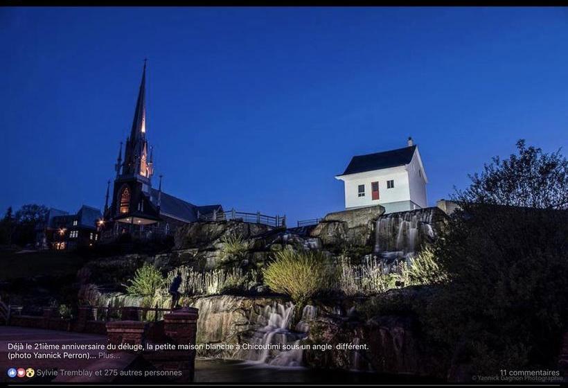 Hotel Auberge Centre Ville | Saguenay | Quebec | Canada 3