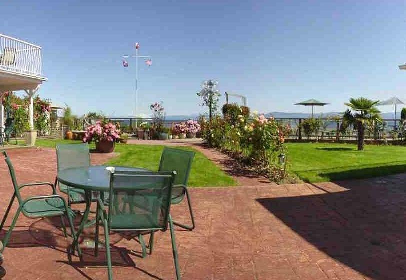 Hotel Buena Vista By The Sea | Qualicum Beach | British Columbia | Canada 14