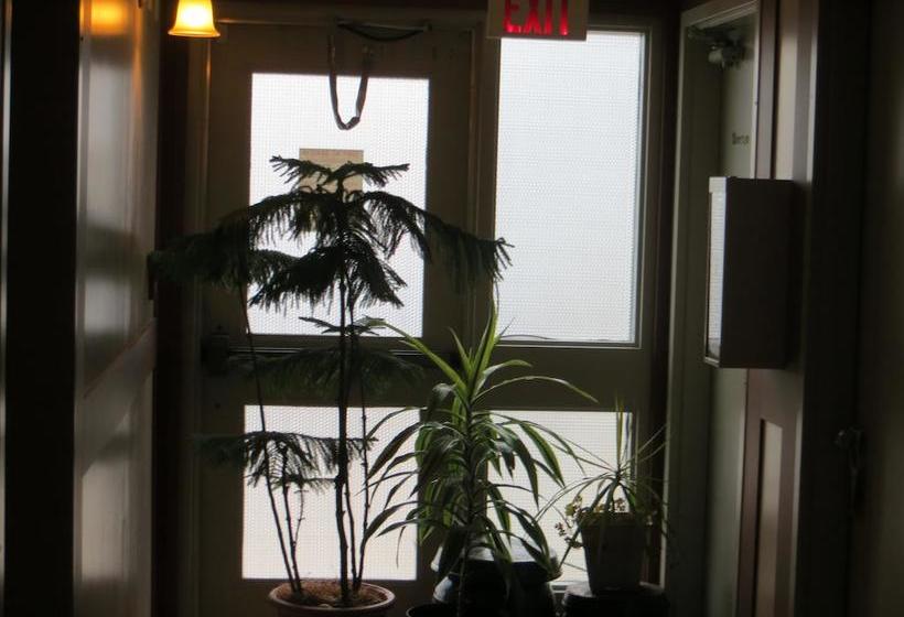 Hotel Queen Bee | Winnipeg | Manitoba | Canada 6