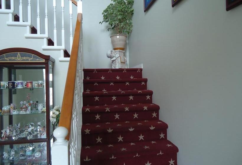 Swisshouse Bed & Breakfast | Penticton | British Columbia | Canada 4