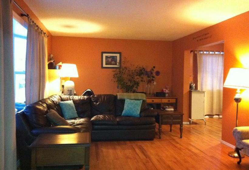 Hd View Bed And Breakfast | Grande Cache | Alberta | Canada 11