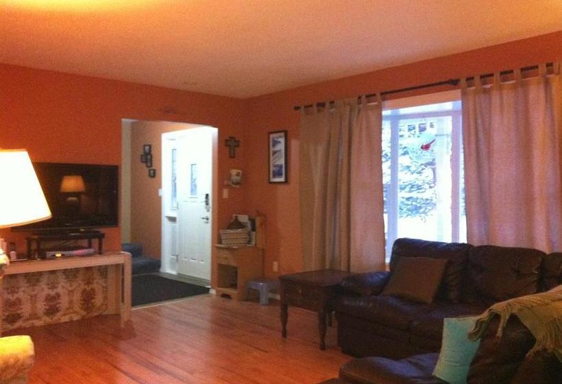 Hd View Bed And Breakfast | Grande Cache | Alberta | Canada 14