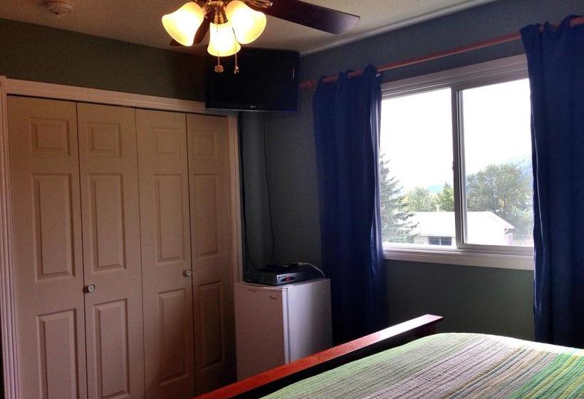 Hd View Bed And Breakfast | Grande Cache | Alberta | Canada 17