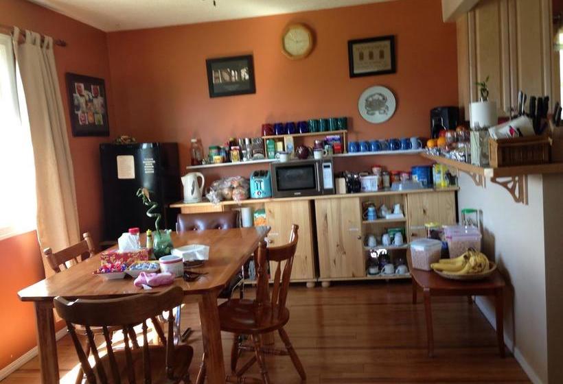 Hd View Bed And Breakfast | Grande Cache | Alberta | Canada 9