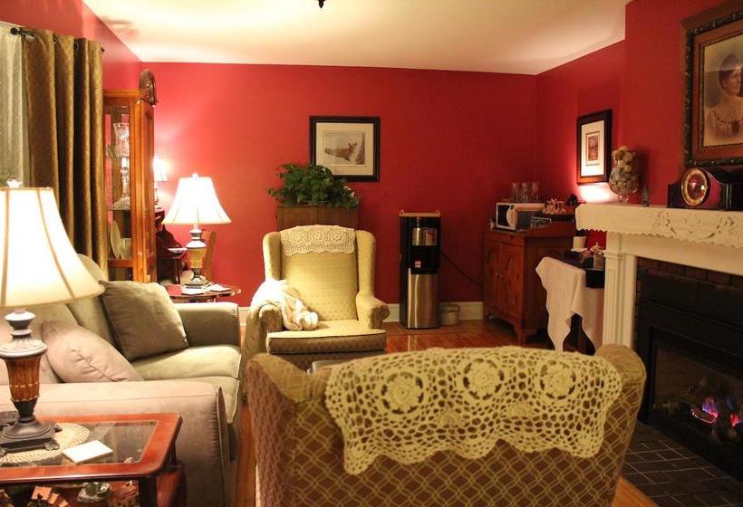 Warn House Bed And Breakfast | Summerside | Prince Edward Island | Canada 5