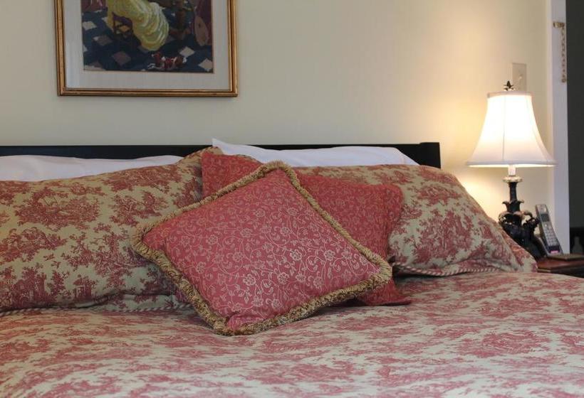 Warn House Bed And Breakfast | Summerside | Prince Edward Island | Canada 9