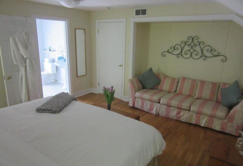 Carbonnel Bed And Breakfast | Niagara on the Lake | Ontario | Canada 12