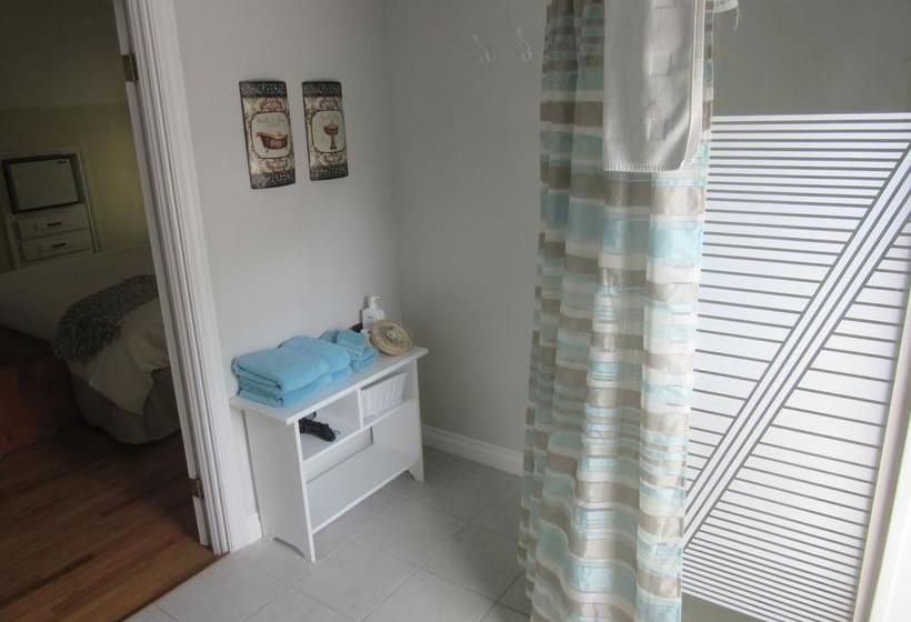 Carbonnel Bed And Breakfast | Niagara on the Lake | Ontario | Canada 13