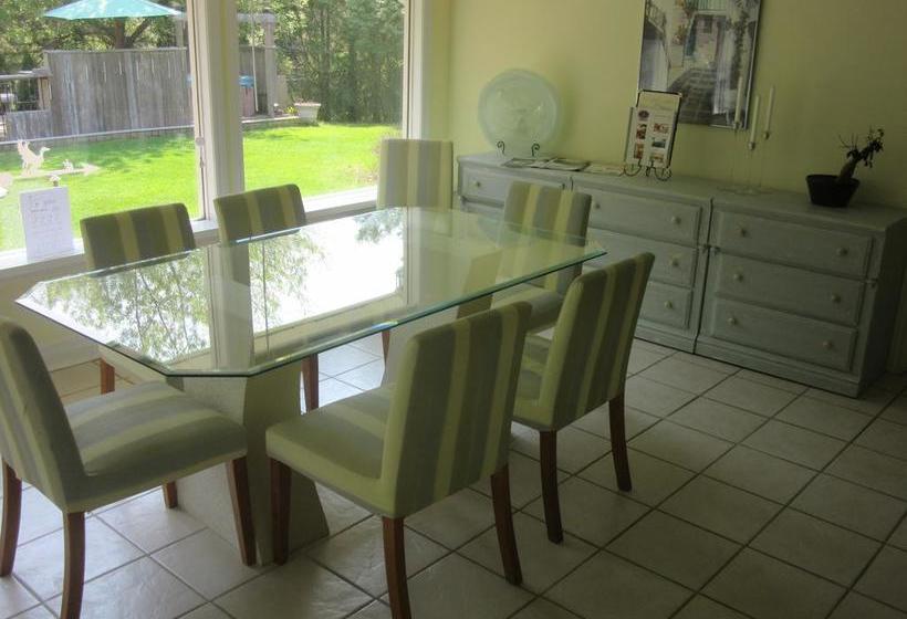 Carbonnel Bed And Breakfast | Niagara on the Lake | Ontario | Canada 20