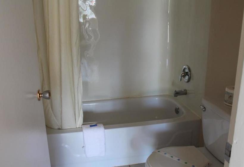 Paradise Motel | Sicamous | British Columbia | Canada 12