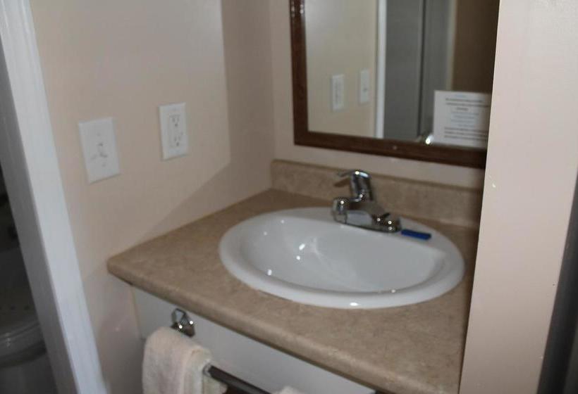 Paradise Motel | Sicamous | British Columbia | Canada 13