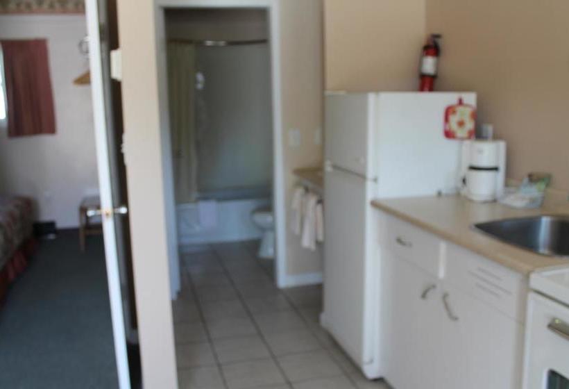 Paradise Motel | Sicamous | British Columbia | Canada 14