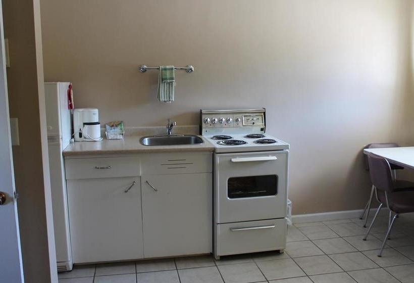 Paradise Motel | Sicamous | British Columbia | Canada 18